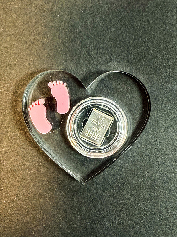 Beiwerk-Factory-de-Plexi-Herzwerk-2025img-20250717-wa0020 Herz aus Acrylglas zur Geburt mit 1g Feinsilber