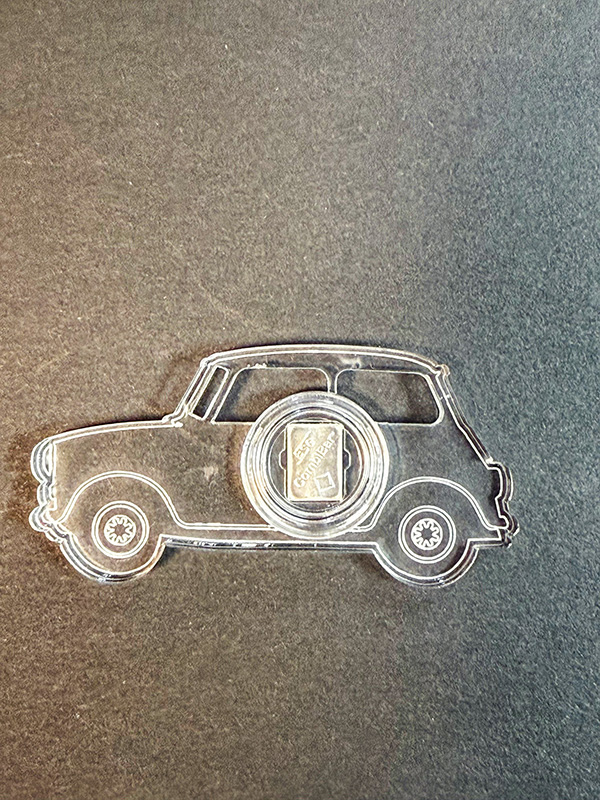 Automobil aus Acryglas mit 1g Feinsilber