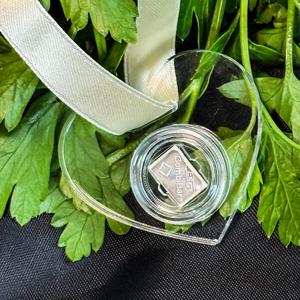 Plexi-Herzwerk – Herz aus Acryglas mit Feinsilberbarren