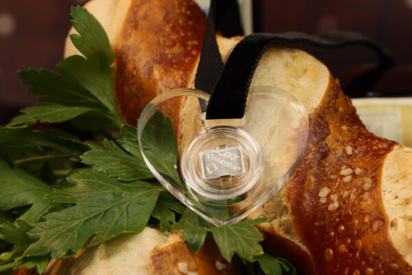 Plexi-Herzwerk – Herz aus Acryglas mit Feinsilberbarren