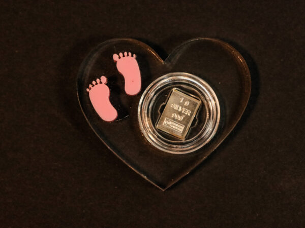 Herz aus Acrylglas zur Geburt mit 1g Feinsilber