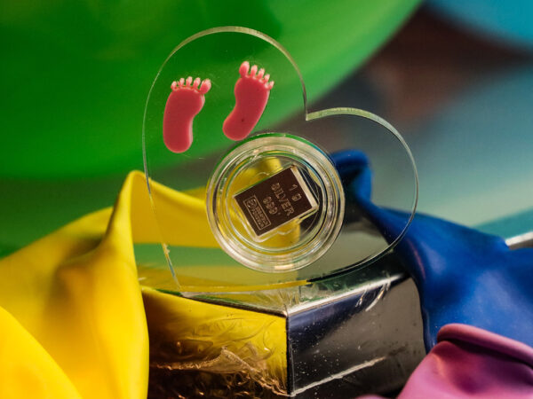 Beiwerk-Factory-de-Plexi-Herzwerk-2025img_6346 Herz aus Acrylglas zur Geburt mit 1g Feinsilber