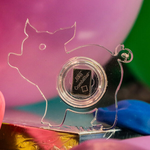 Glücks-Schweinderl aus Acrylglas mit Kapsel und 1 g Feinsilberbarren