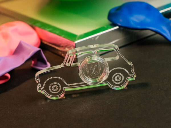 Automobil aus Acryglas mit 1g Feinsilber