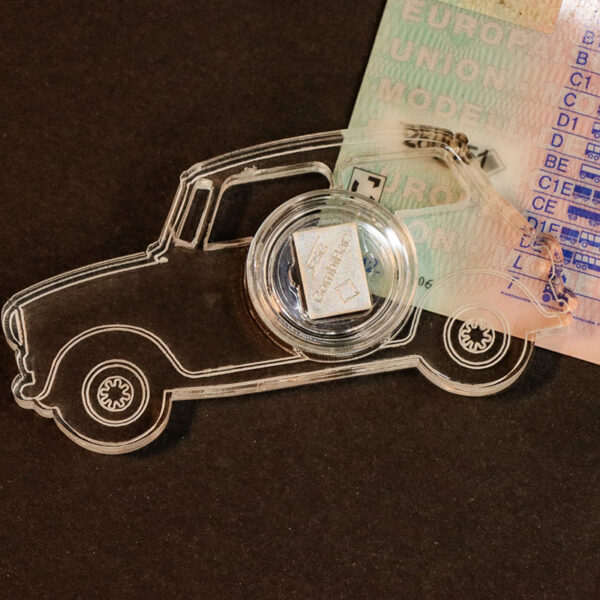 Automobil aus Acryglas mit 1g Feinsilber